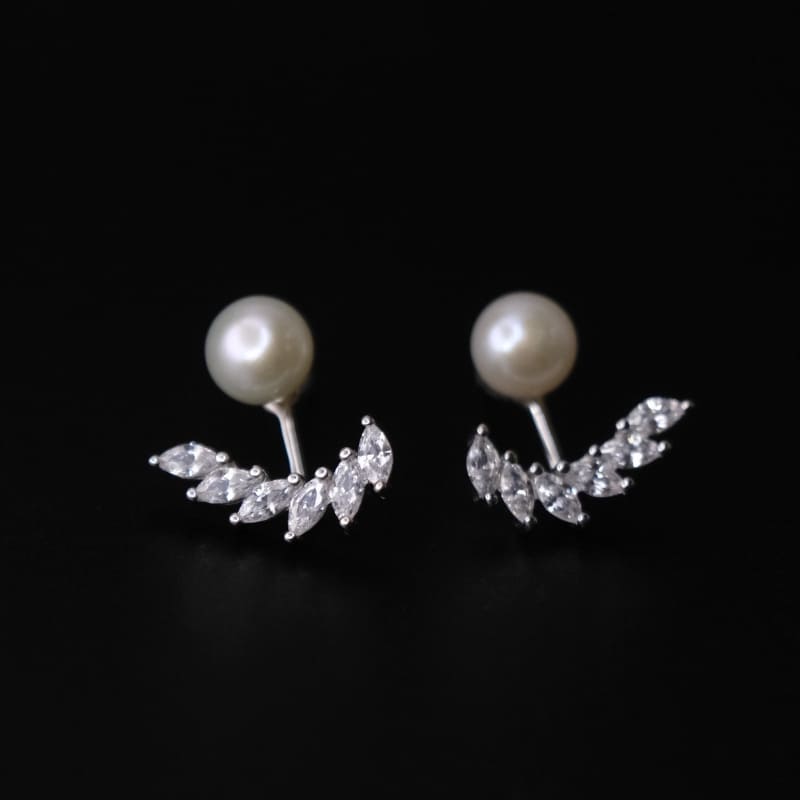 dual-pearl-earrings хоёр янзаар зүүх боломжтой сувдан ээмэг