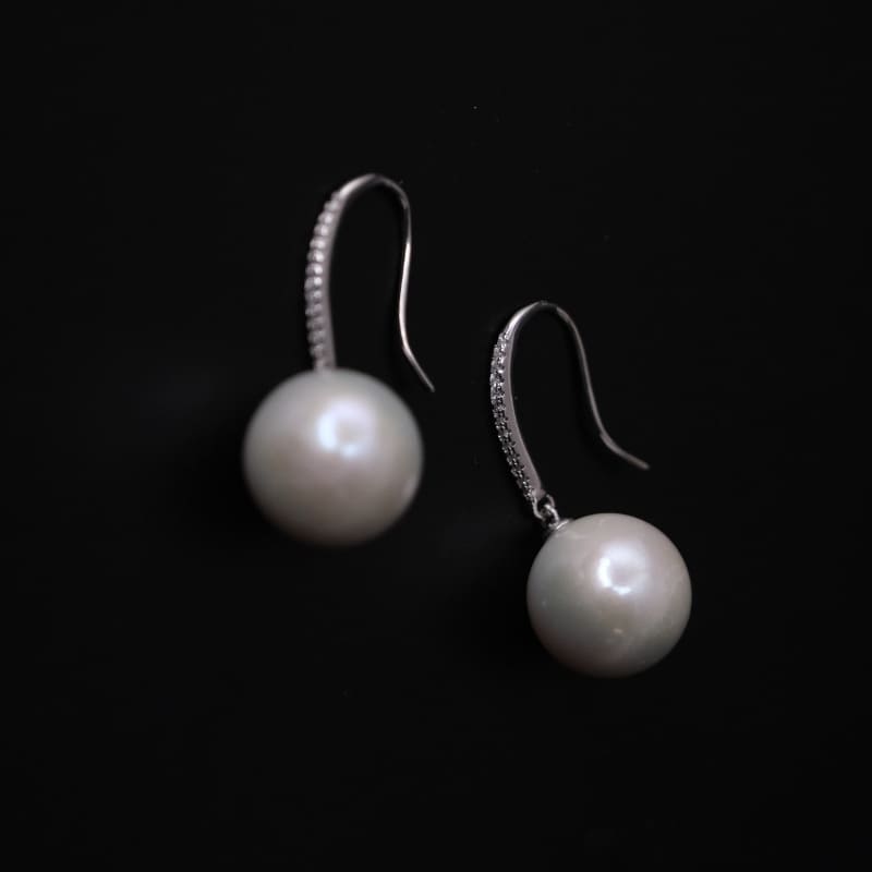 serena-earring Том Дэгээ Сувдан Ээмэг - Image 3