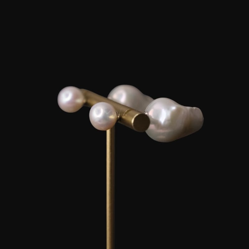 dior-baraque-earring DIOR - Зэрлэг Сувдан Ээмэг - Image 1