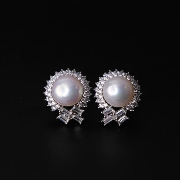 том сувдтай шигтэгдэг сувдан ээмэг