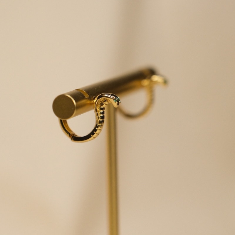 cobra-earring-stand Могой Жижиг Цагирган Ээмэг - 18К Алтан Бүрмэл - Image 2