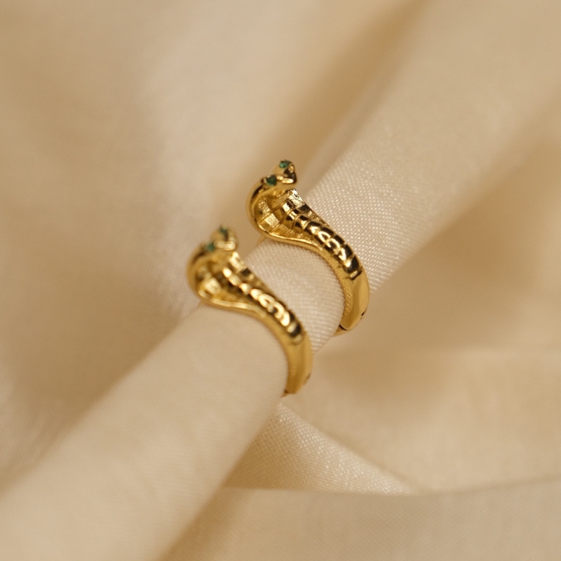 cobra-earring Могой Жижиг Цагирган Ээмэг - 18К Алтан Бүрмэл - Image 1