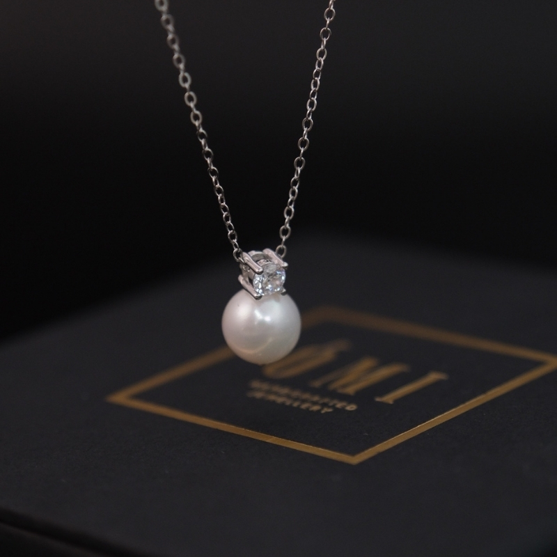 one-nec Diamond Сувдан Зүүлт - Image 1