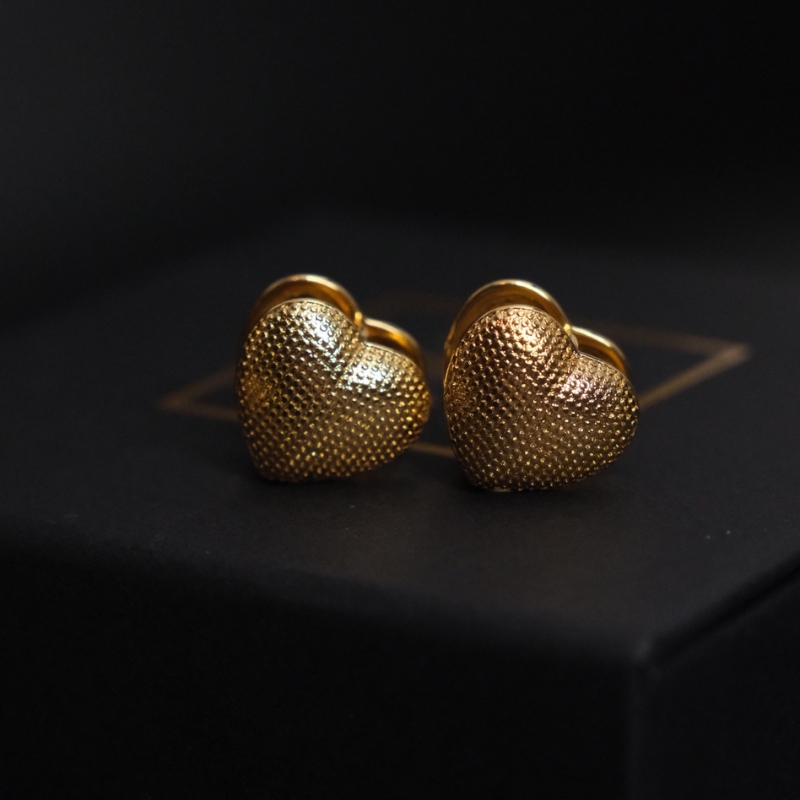 omi-ear-124 LOVE Англи Түгжээтэй Ээмэг - 18К Алтан Бүрмэл - Image 1