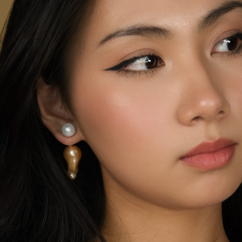 64omi-suvdan-eemeg-model DIOR - Зэрлэг Сувдан Ээмэг - Image 2