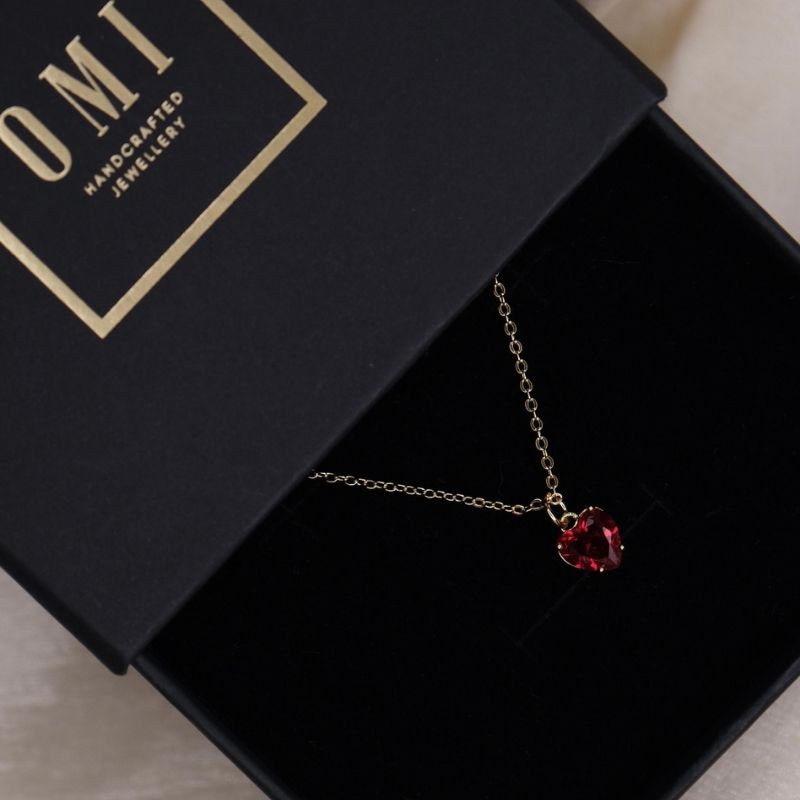 omi-nek-heart Зүрхэн Зүүлт, 18K Алтан Бүрмэл (Heart Shaped Ruby Necklace) - Image 3