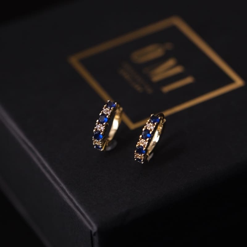 blue-diamond-earring Цэнхэр Жижиг Цагирган Шаргал Ээмэг - Image 1