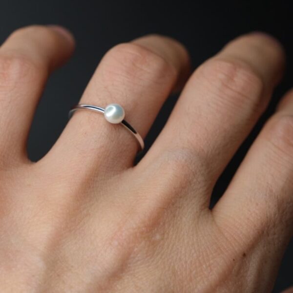 нэг сувдтай сувдан бөгж