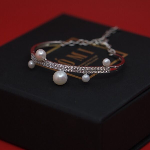 сувда бугуйвч