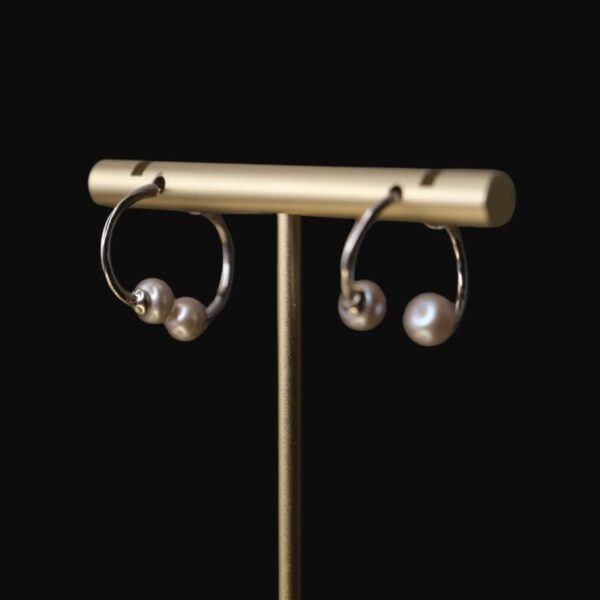 сувдан цагирган ээмэг